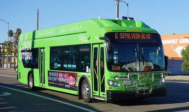 Culver City New Flyer Xcelsior XN40 7142